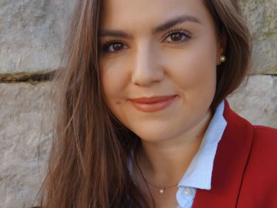 Julia Hofbauer, Lin